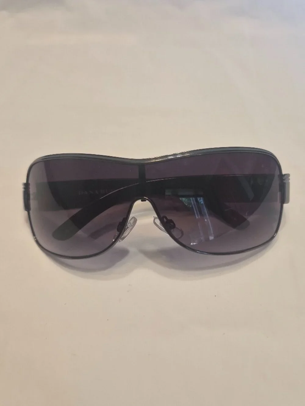 Black / Silver Dana Buchman Gradient Lens Sunglasses